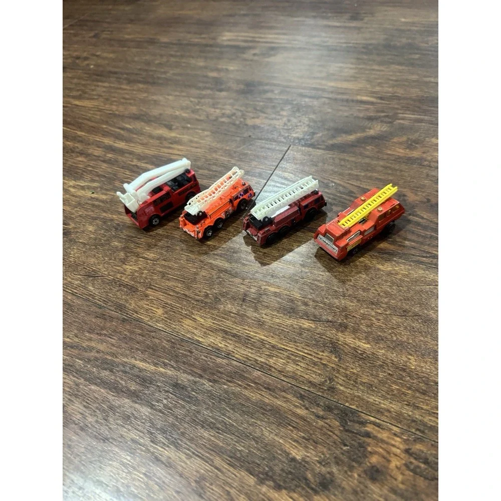 Vintage Matchbox Fire Truck Lot of 4 1975 1981 1982 Blaze Buster Ladder Diecast